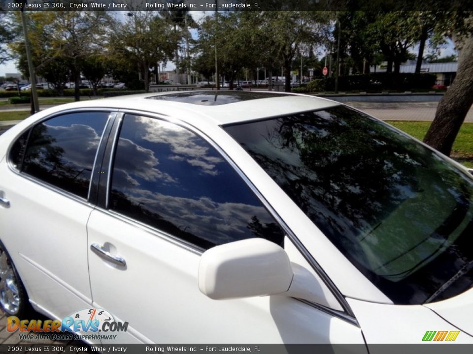 2002 Lexus ES 300 Crystal White / Ivory Photo #28