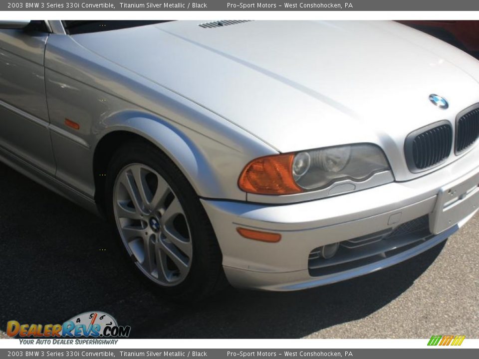 2003 BMW 3 Series 330i Convertible Titanium Silver Metallic / Black Photo #4