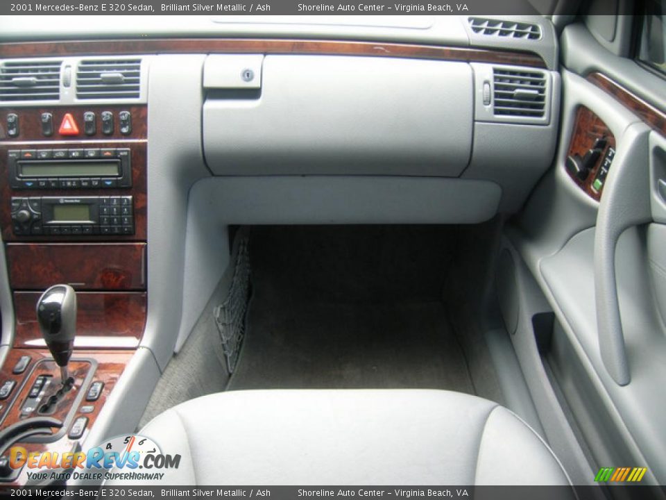 2001 Mercedes-Benz E 320 Sedan Brilliant Silver Metallic / Ash Photo #14