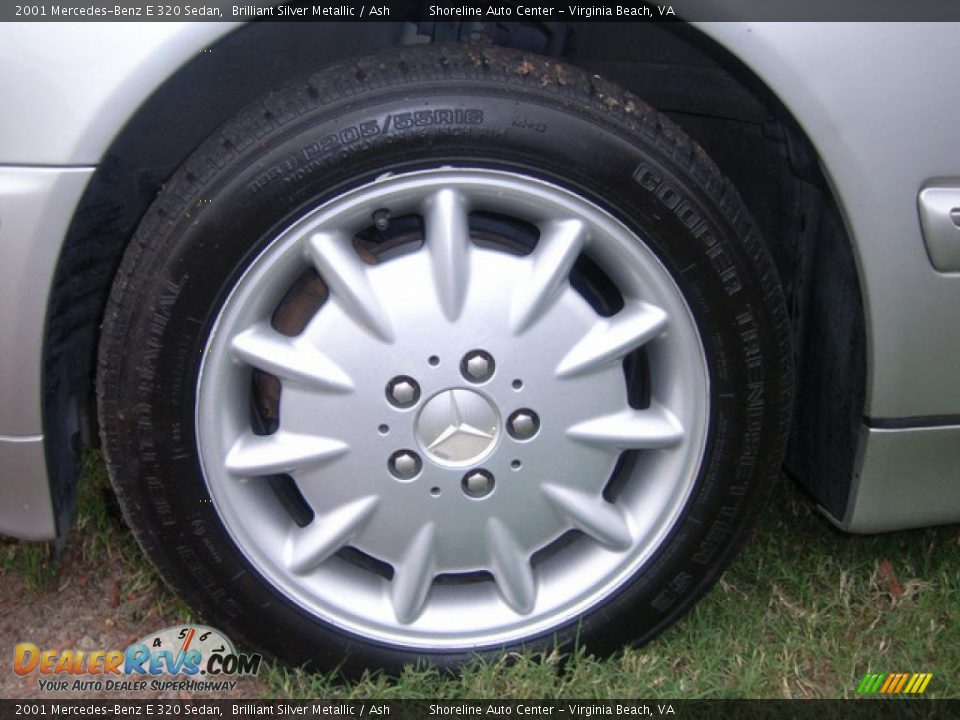 2001 Mercedes-Benz E 320 Sedan Brilliant Silver Metallic / Ash Photo #18