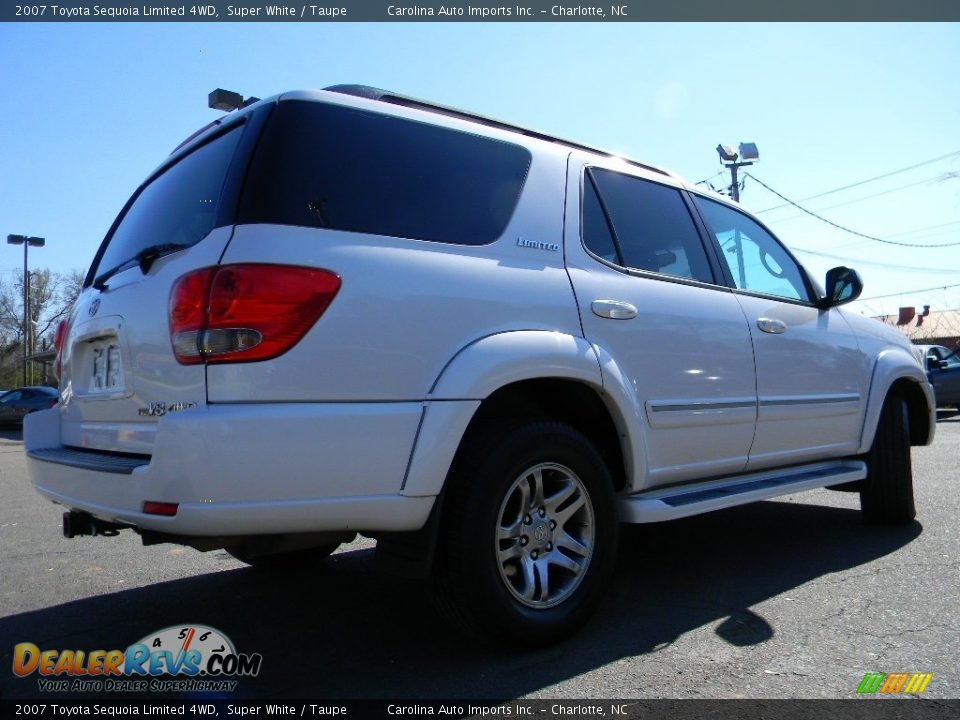 2007 Toyota Sequoia Limited 4WD Super White / Taupe Photo #10