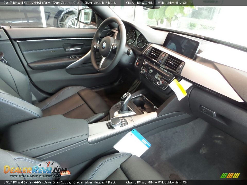 Dashboard of 2017 BMW 4 Series 440i xDrive Gran Coupe Photo #5