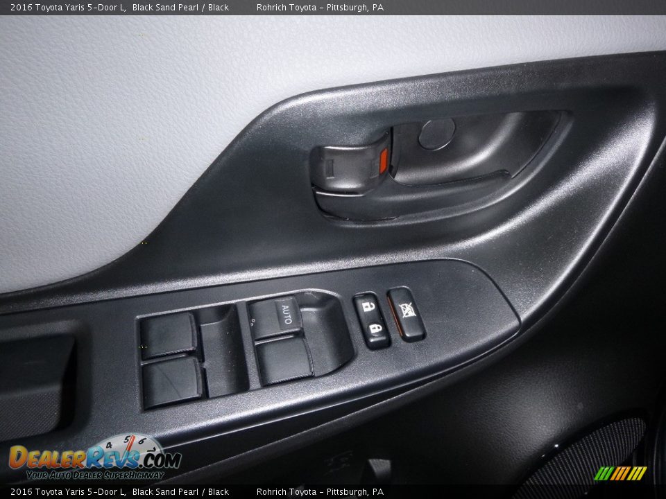 2016 Toyota Yaris 5-Door L Black Sand Pearl / Black Photo #10