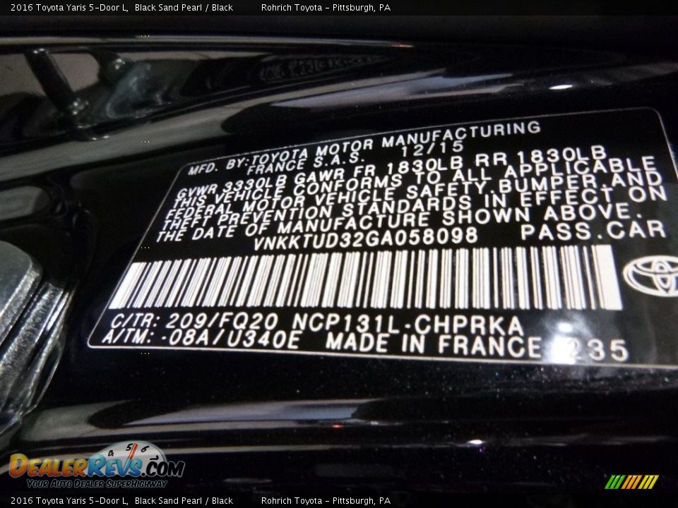 2016 Toyota Yaris 5-Door L Black Sand Pearl / Black Photo #15