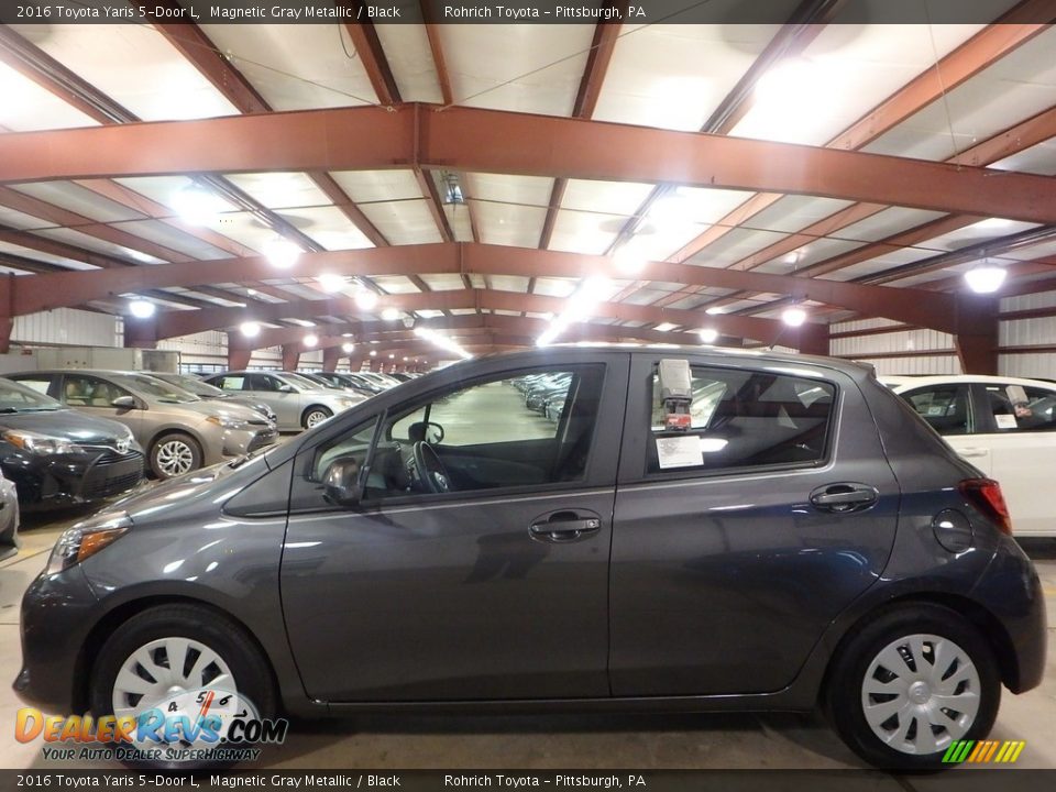 2016 Toyota Yaris 5-Door L Magnetic Gray Metallic / Black Photo #4