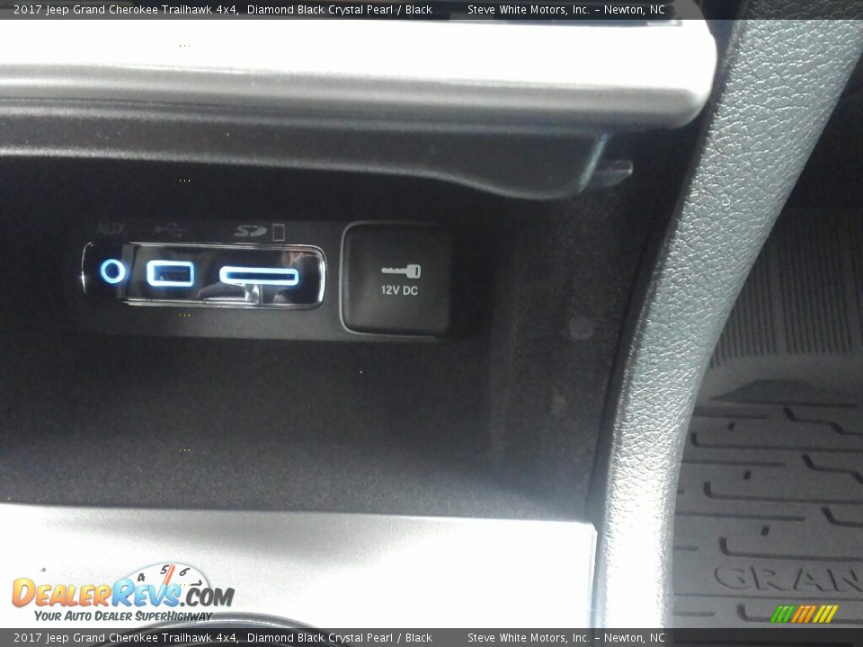 2017 Jeep Grand Cherokee Trailhawk 4x4 Diamond Black Crystal Pearl / Black Photo #21