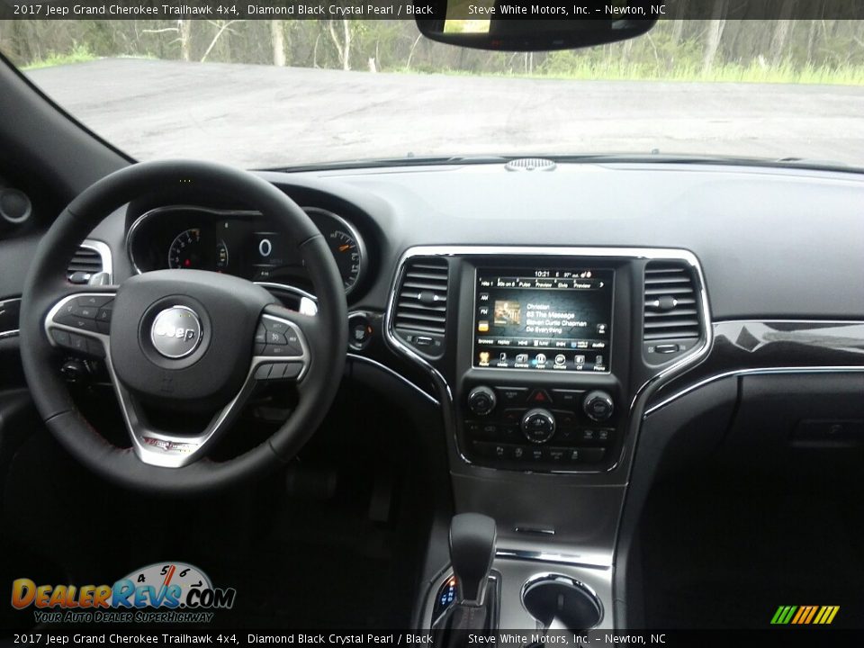 2017 Jeep Grand Cherokee Trailhawk 4x4 Diamond Black Crystal Pearl / Black Photo #26