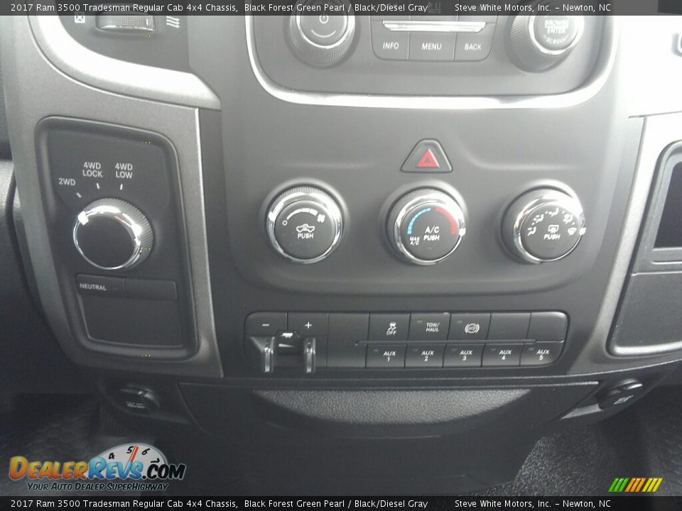 2017 Ram 3500 Tradesman Regular Cab 4x4 Chassis Black Forest Green Pearl / Black/Diesel Gray Photo #15