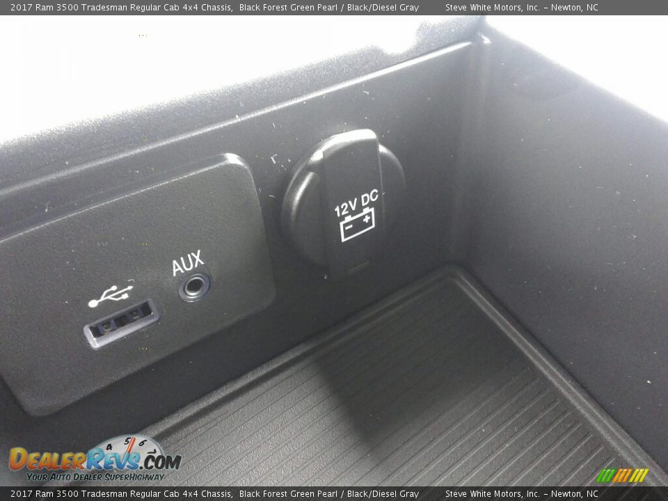 2017 Ram 3500 Tradesman Regular Cab 4x4 Chassis Black Forest Green Pearl / Black/Diesel Gray Photo #16