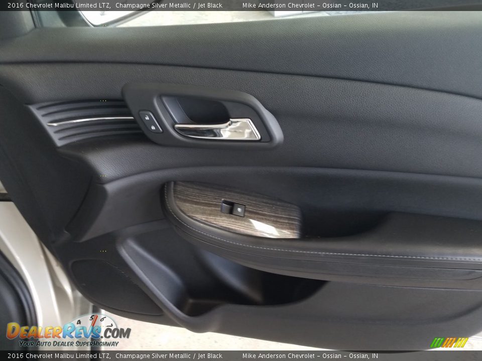 2016 Chevrolet Malibu Limited LTZ Champagne Silver Metallic / Jet Black Photo #19