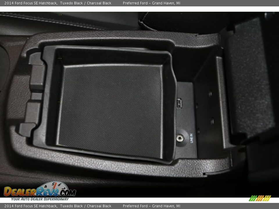 2014 Ford Focus SE Hatchback Tuxedo Black / Charcoal Black Photo #22