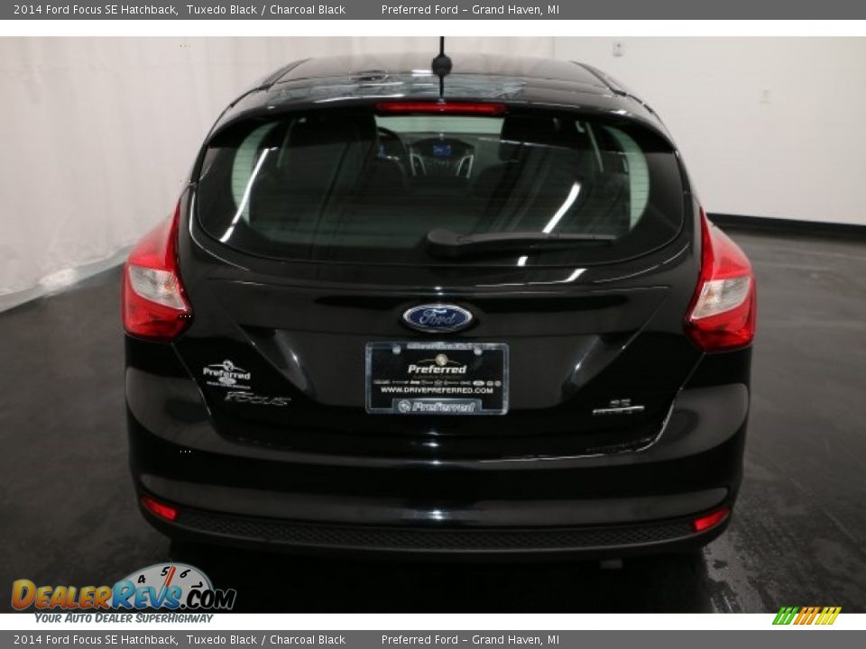 2014 Ford Focus SE Hatchback Tuxedo Black / Charcoal Black Photo #28