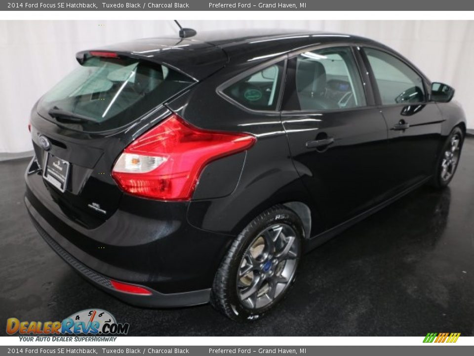 2014 Ford Focus SE Hatchback Tuxedo Black / Charcoal Black Photo #29