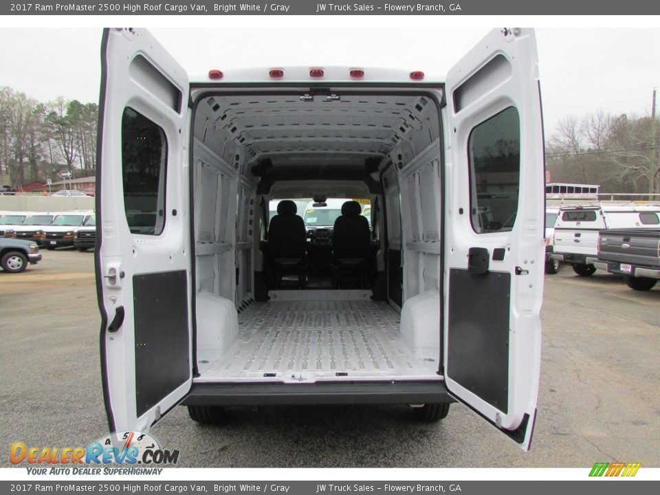 2017 Ram ProMaster 2500 High Roof Cargo Van Bright White / Gray Photo #30