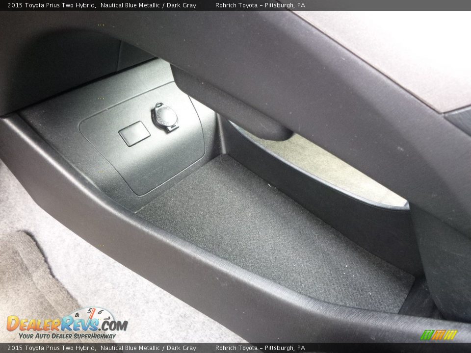 2015 Toyota Prius Two Hybrid Nautical Blue Metallic / Dark Gray Photo #22