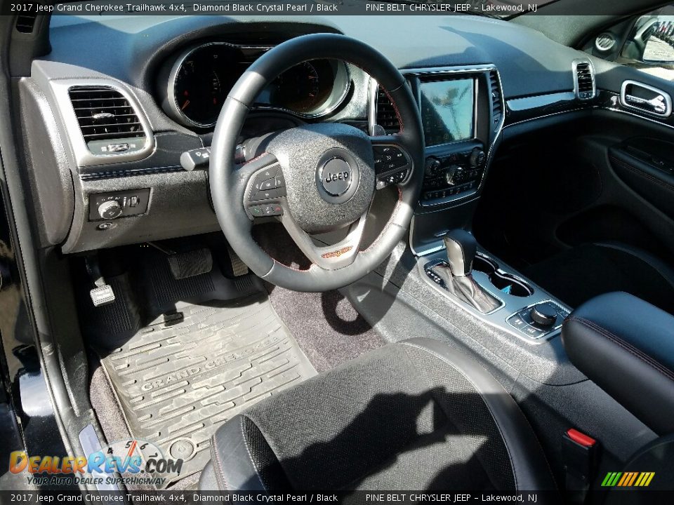 2017 Jeep Grand Cherokee Trailhawk 4x4 Diamond Black Crystal Pearl / Black Photo #9