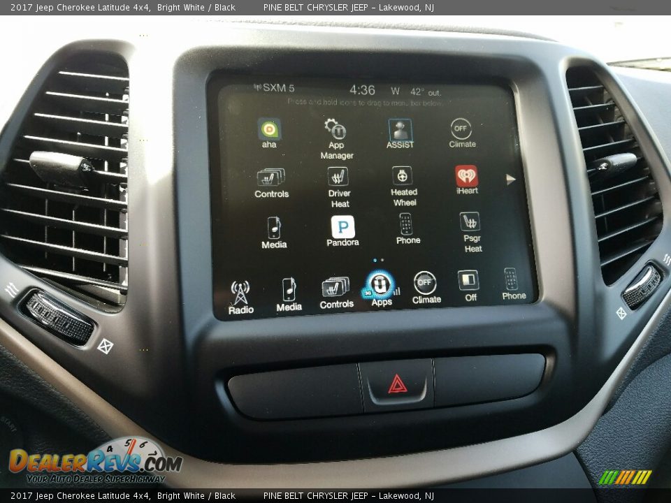 2017 Jeep Cherokee Latitude 4x4 Bright White / Black Photo #10