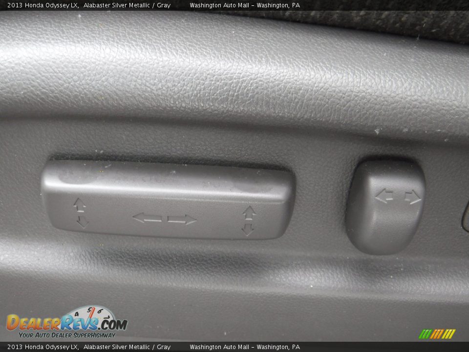 2013 Honda Odyssey LX Alabaster Silver Metallic / Gray Photo #12