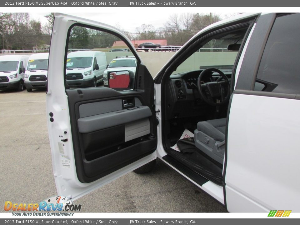2013 Ford F150 XL SuperCab 4x4 Oxford White / Steel Gray Photo #17