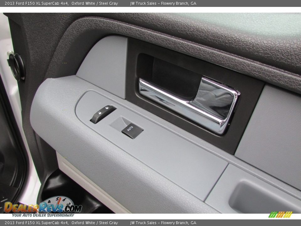 2013 Ford F150 XL SuperCab 4x4 Oxford White / Steel Gray Photo #31
