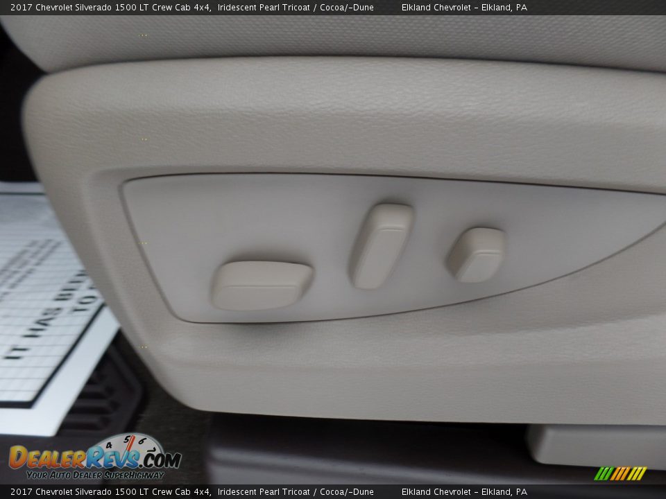 2017 Chevrolet Silverado 1500 LT Crew Cab 4x4 Iridescent Pearl Tricoat / Cocoa/­Dune Photo #22