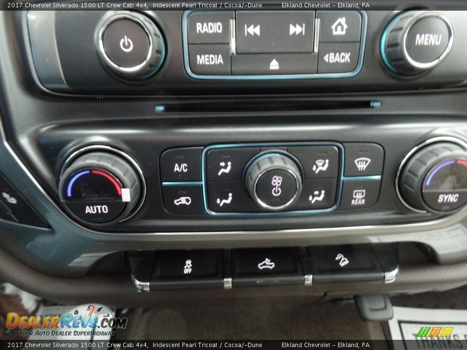 2017 Chevrolet Silverado 1500 LT Crew Cab 4x4 Iridescent Pearl Tricoat / Cocoa/­Dune Photo #34