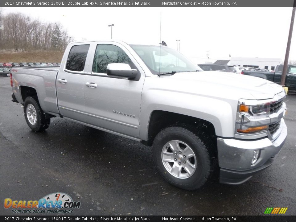 2017 Chevrolet Silverado 1500 LT Double Cab 4x4 Silver Ice Metallic / Jet Black Photo #3
