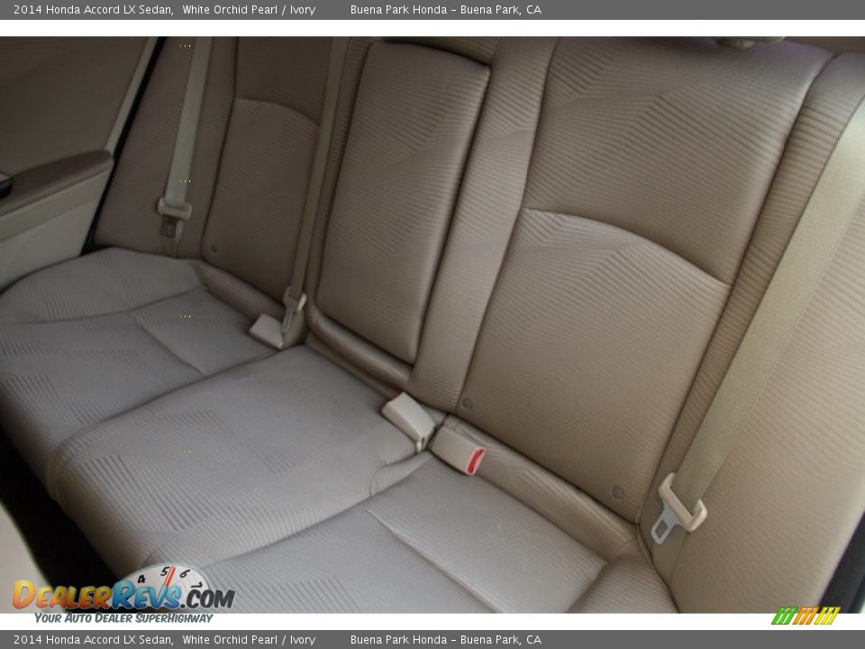 2014 Honda Accord LX Sedan White Orchid Pearl / Ivory Photo #13
