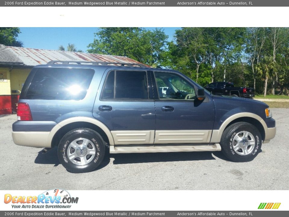2006 Ford Expedition Eddie Bauer Medium Wedgewood Blue Metallic / Medium Parchment Photo #2