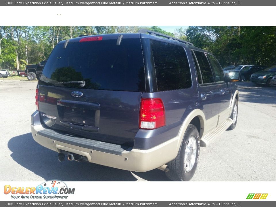 2006 Ford Expedition Eddie Bauer Medium Wedgewood Blue Metallic / Medium Parchment Photo #3