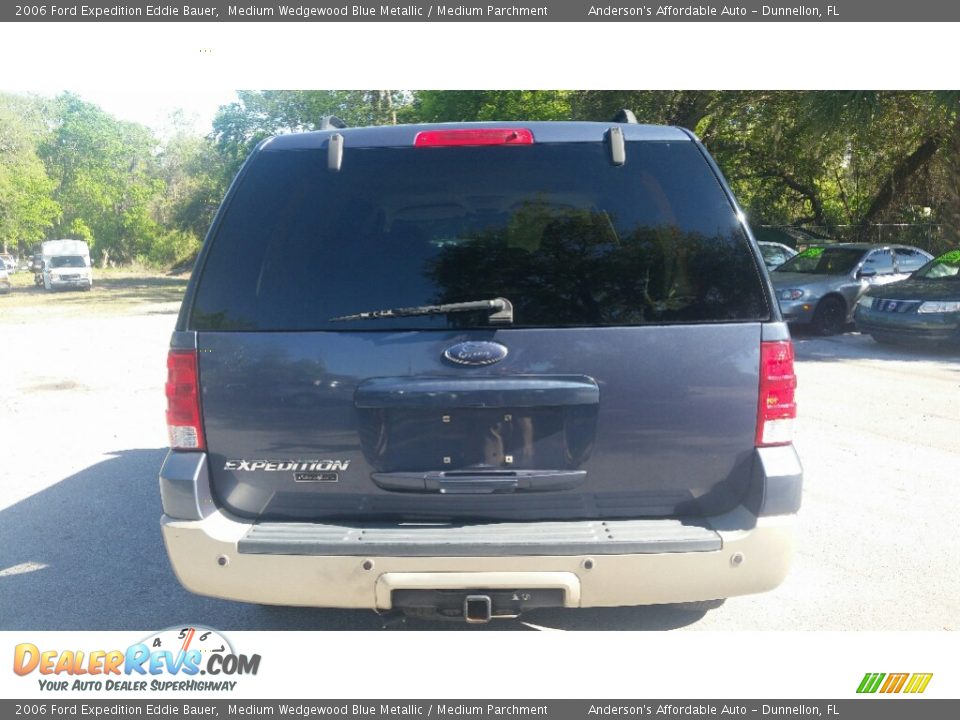 2006 Ford Expedition Eddie Bauer Medium Wedgewood Blue Metallic / Medium Parchment Photo #4