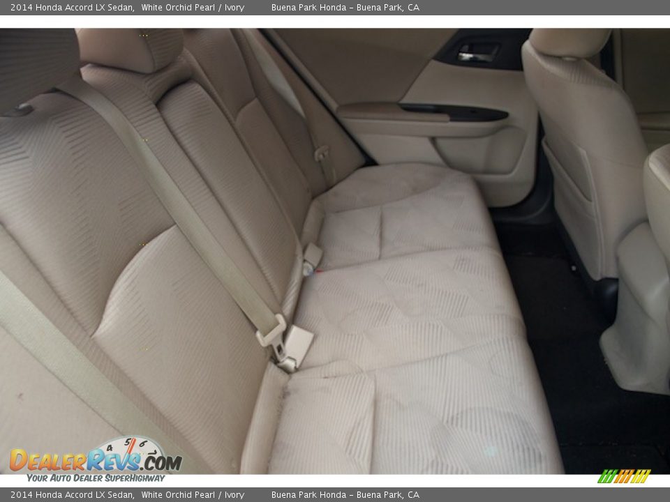 2014 Honda Accord LX Sedan White Orchid Pearl / Ivory Photo #14