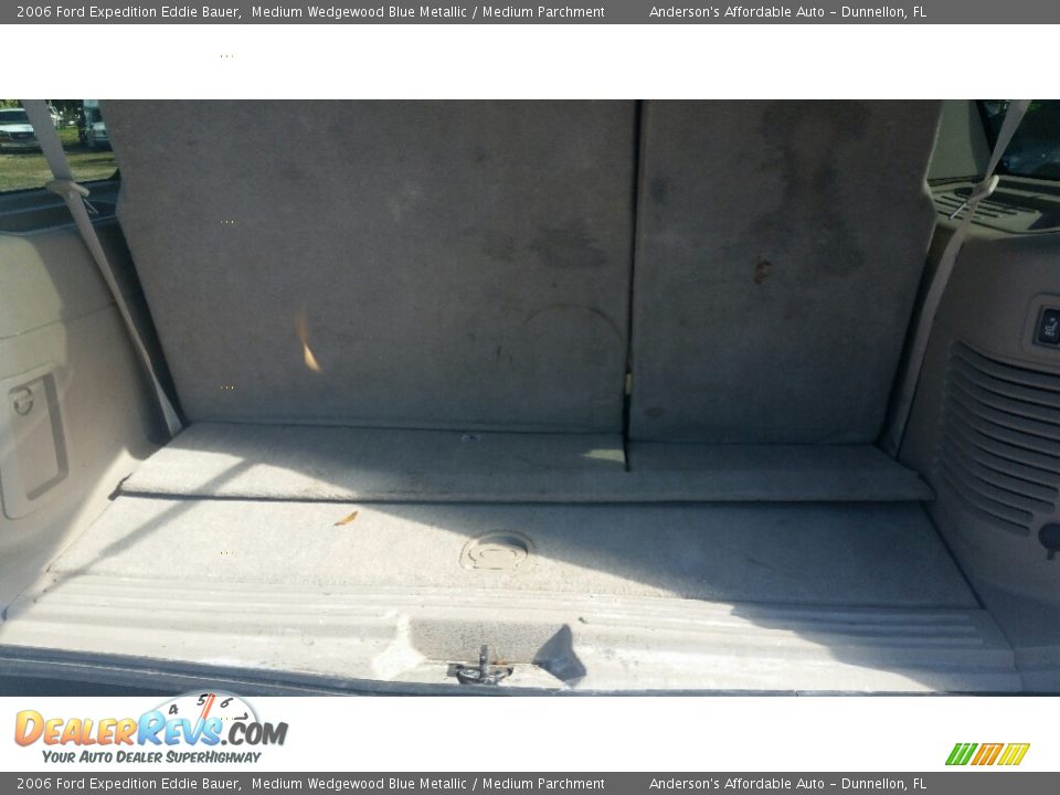 2006 Ford Expedition Eddie Bauer Medium Wedgewood Blue Metallic / Medium Parchment Photo #19
