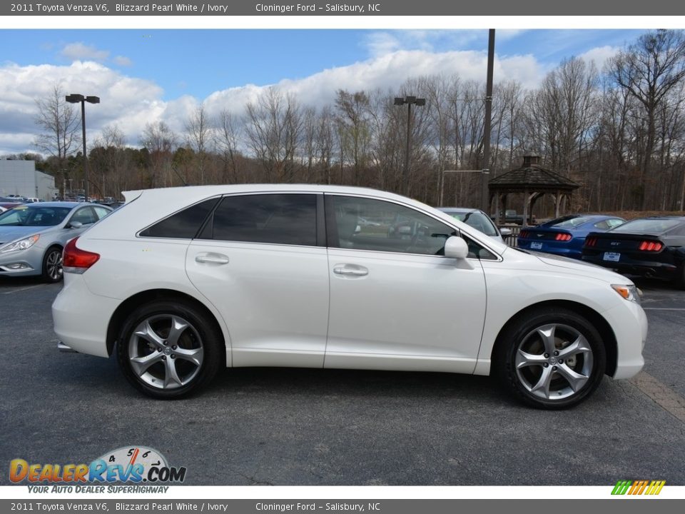 2011 Toyota Venza V6 Blizzard Pearl White / Ivory Photo #2