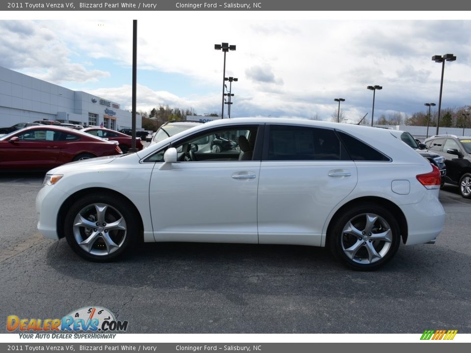 2011 Toyota Venza V6 Blizzard Pearl White / Ivory Photo #5