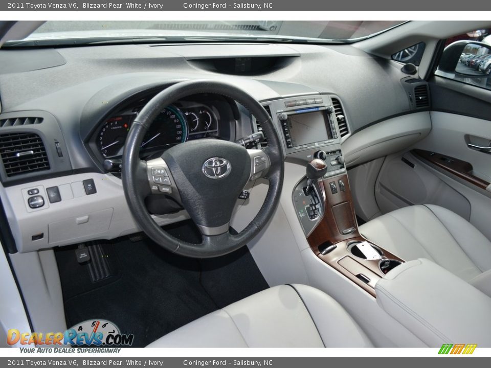 2011 Toyota Venza V6 Blizzard Pearl White / Ivory Photo #11