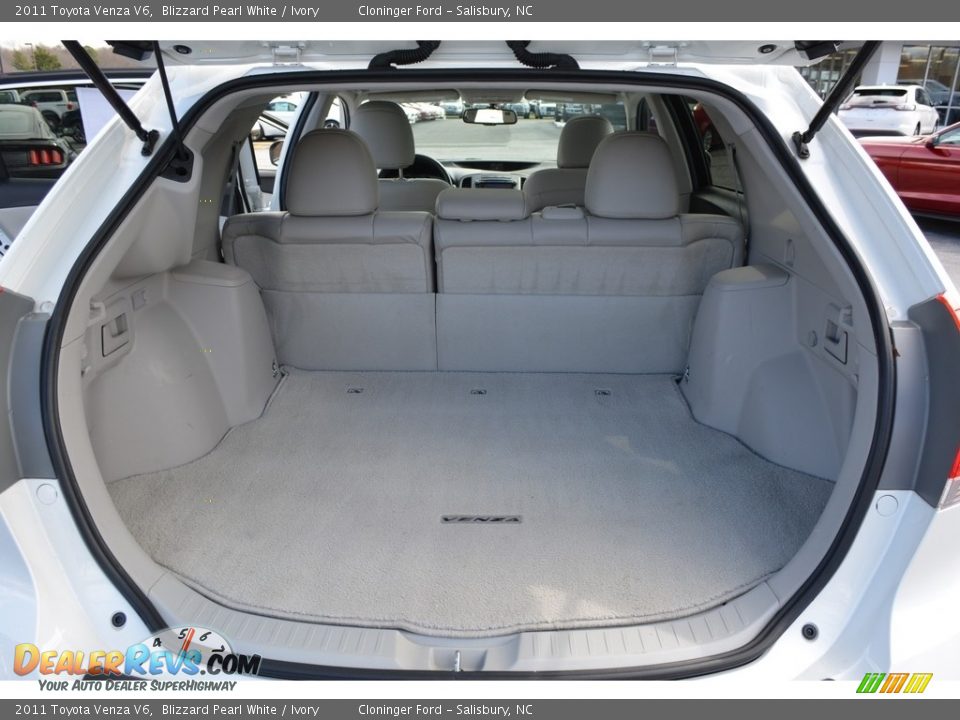 2011 Toyota Venza V6 Blizzard Pearl White / Ivory Photo #13