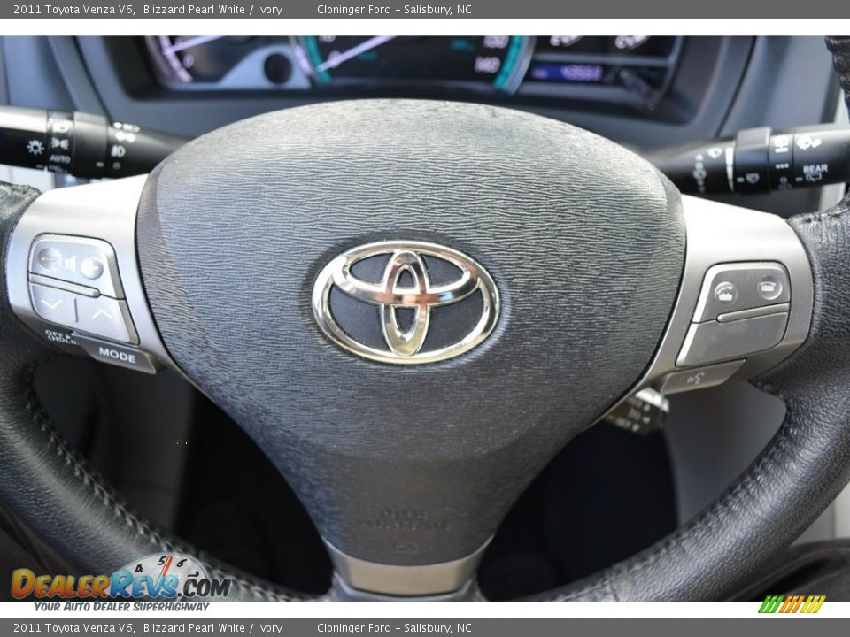 2011 Toyota Venza V6 Blizzard Pearl White / Ivory Photo #25