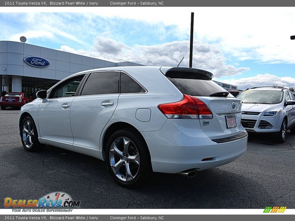 2011 Toyota Venza V6 Blizzard Pearl White / Ivory Photo #31