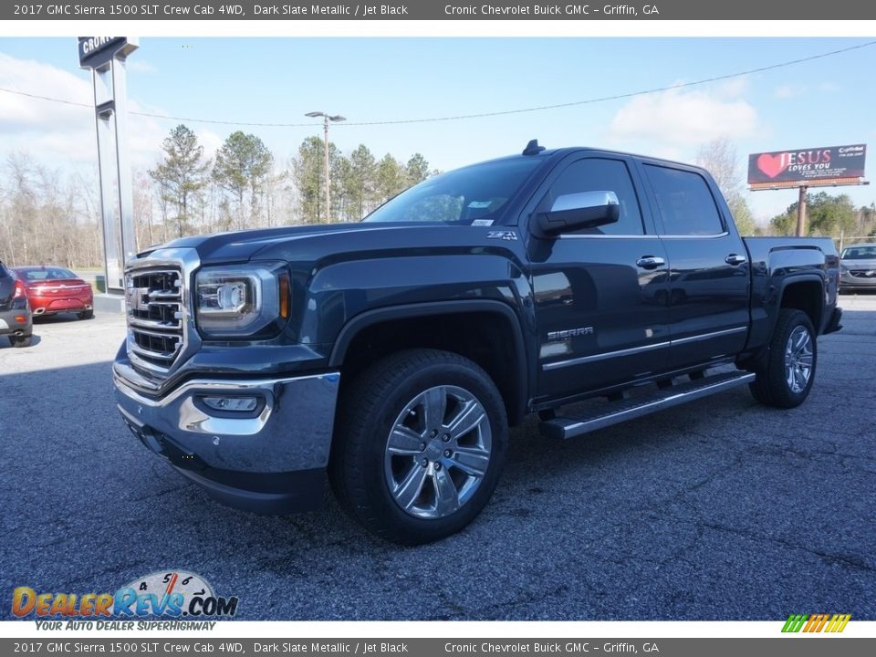 Front 3/4 View of 2017 GMC Sierra 1500 SLT Crew Cab 4WD Photo #3