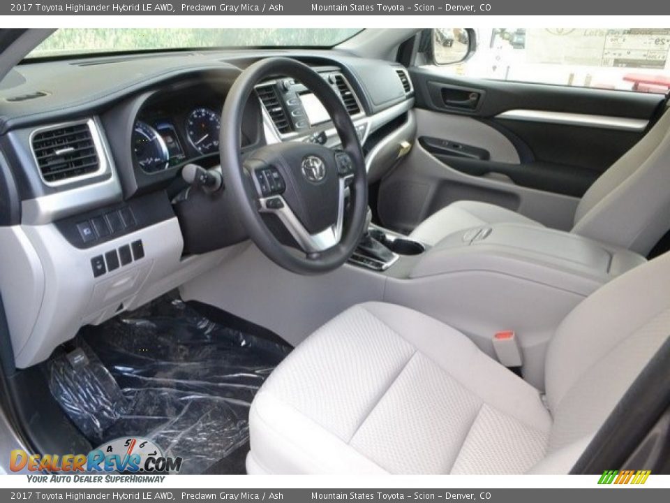 Ash Interior - 2017 Toyota Highlander Hybrid LE AWD Photo #5