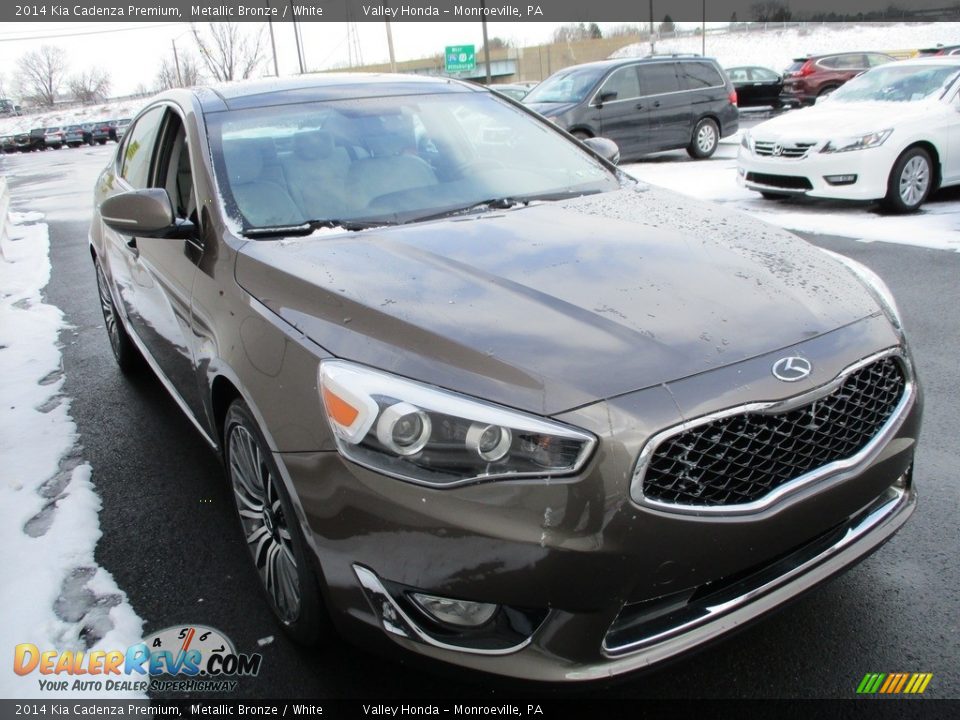 2014 Kia Cadenza Premium Metallic Bronze / White Photo #7