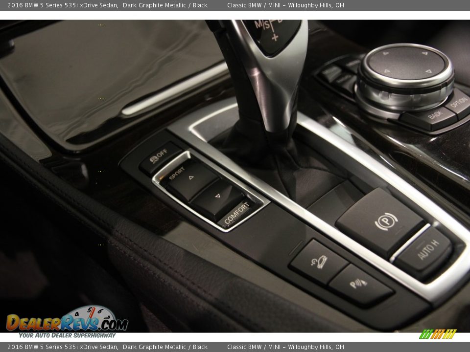 2016 BMW 5 Series 535i xDrive Sedan Dark Graphite Metallic / Black Photo #17