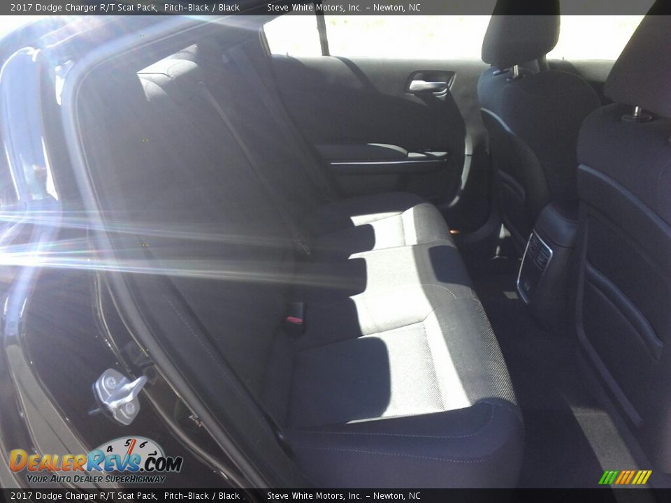 2017 Dodge Charger R/T Scat Pack Pitch-Black / Black Photo #25