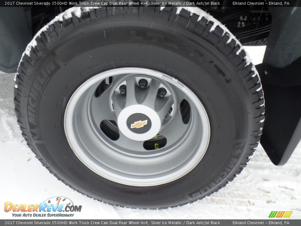 2017 Chevrolet Silverado 3500HD Work Truck Crew Cab Dual Rear Wheel 4x4 Silver Ice Metallic / Dark Ash/Jet Black Photo #9