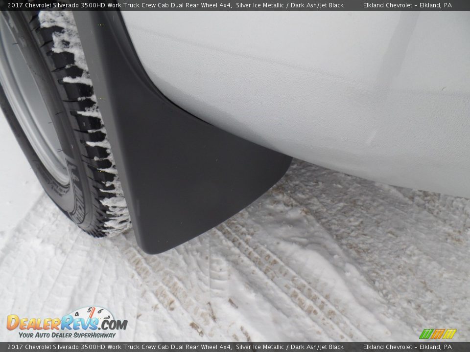 2017 Chevrolet Silverado 3500HD Work Truck Crew Cab Dual Rear Wheel 4x4 Silver Ice Metallic / Dark Ash/Jet Black Photo #10