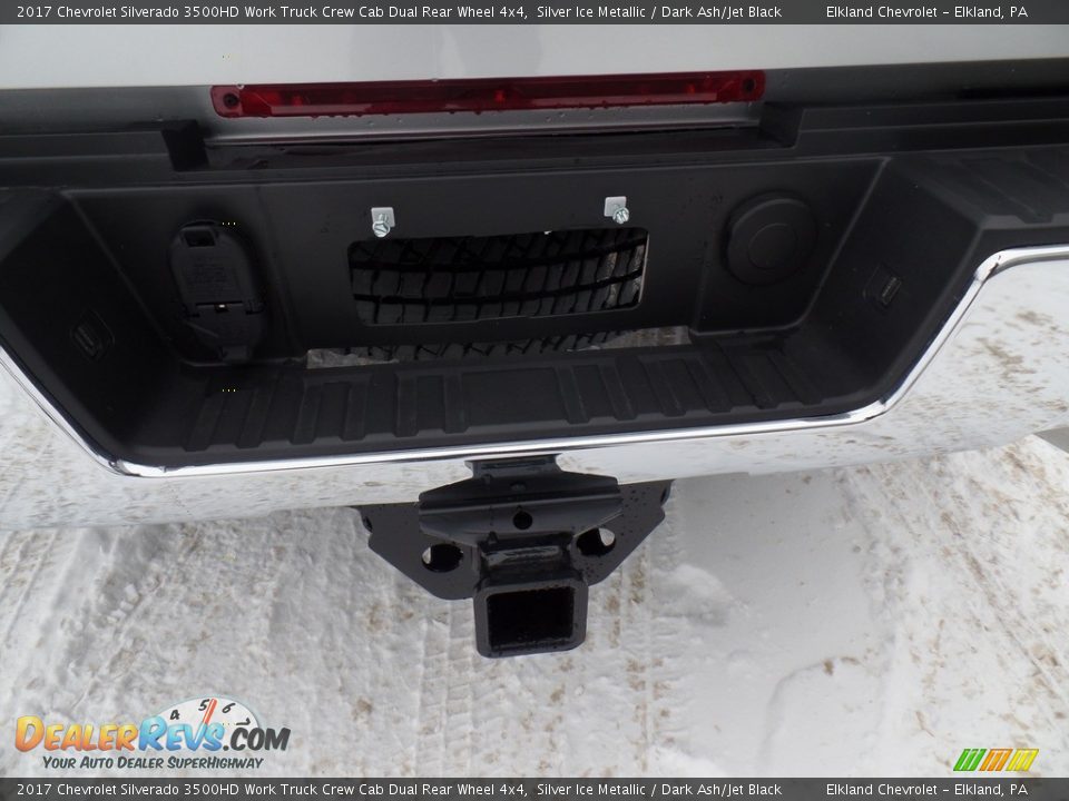 2017 Chevrolet Silverado 3500HD Work Truck Crew Cab Dual Rear Wheel 4x4 Silver Ice Metallic / Dark Ash/Jet Black Photo #11