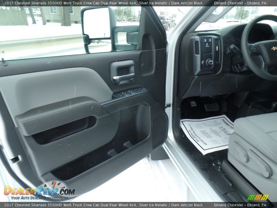 2017 Chevrolet Silverado 3500HD Work Truck Crew Cab Dual Rear Wheel 4x4 Silver Ice Metallic / Dark Ash/Jet Black Photo #15