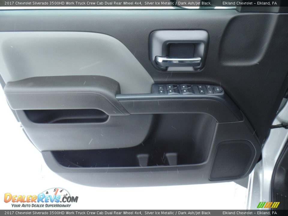 2017 Chevrolet Silverado 3500HD Work Truck Crew Cab Dual Rear Wheel 4x4 Silver Ice Metallic / Dark Ash/Jet Black Photo #16