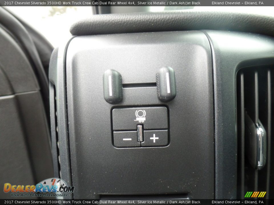 2017 Chevrolet Silverado 3500HD Work Truck Crew Cab Dual Rear Wheel 4x4 Silver Ice Metallic / Dark Ash/Jet Black Photo #25